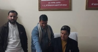 संस्कृत बोर्ड परीक्षाओं की व्यवस्थाओं पर नजर, सहायक निदेशक डॉ. घिल्डियाल ने किया औचक निरीक्षण