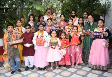 प्रकृति और परंपरा का संगम: कैबिनेट मंत्री रेखा आर्या ने बच्चों संग मनाया ‘फूलदेई’