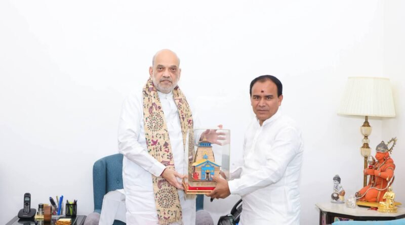 उत्तराखंड: सहकारिता को गति देने दिल्ली पहुँचे डॉ. धन सिंह रावत, केंद्रीय गृह एवं सहकारिता मंत्री अमित शाह से की अहम मुलाकात